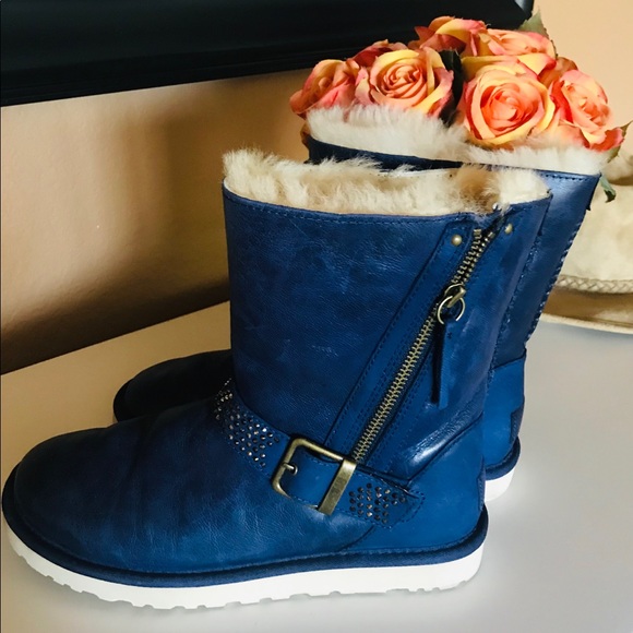 Leather Uggs boots - Picture 2 of 6